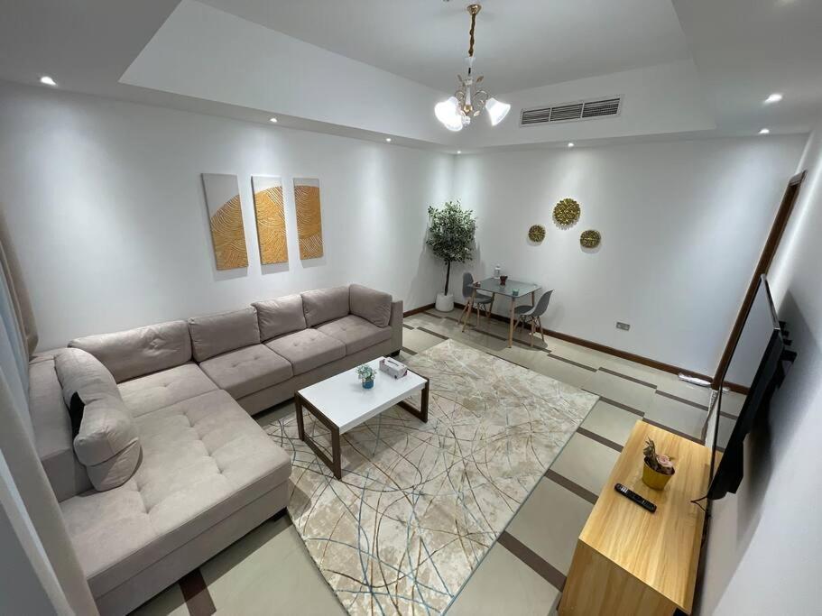 Newly Furnished 1 Bedroom Full * Abu Dhabi